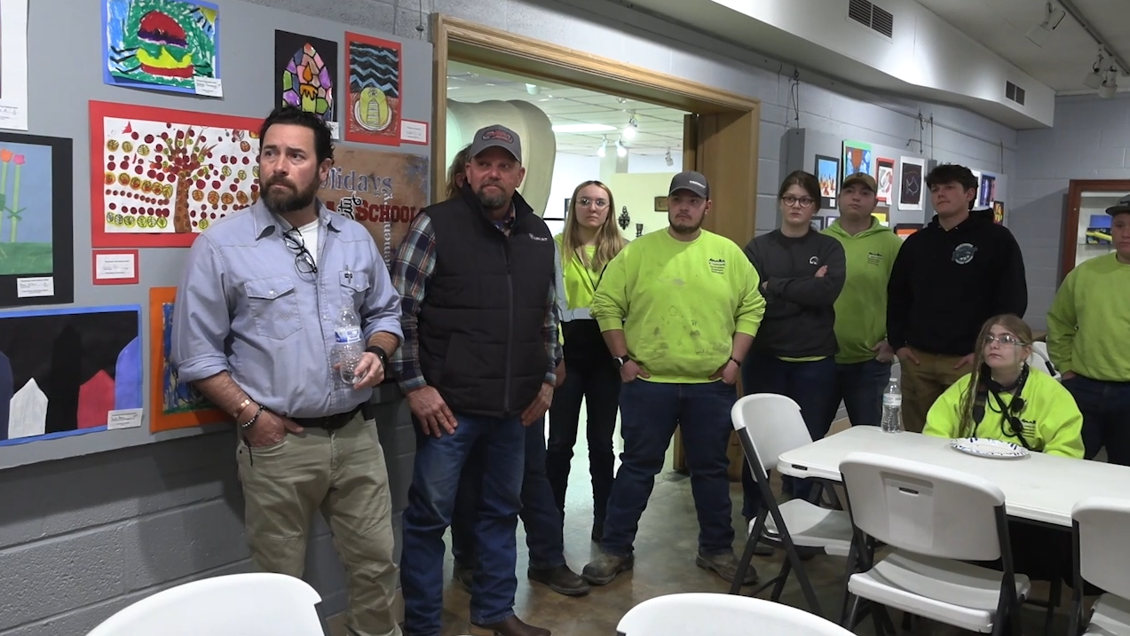 Apollo Career Center students assist Allen County Museum with restoration work